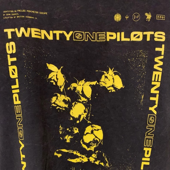 TWENTY ONE PILOTS TRENCH T-SHIRT - Picture 3 of 3